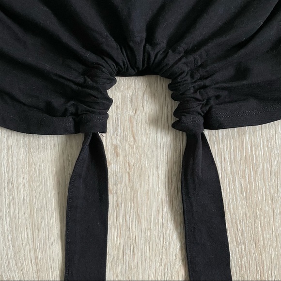 GUESS Crop Tee - Picture 4 of 6